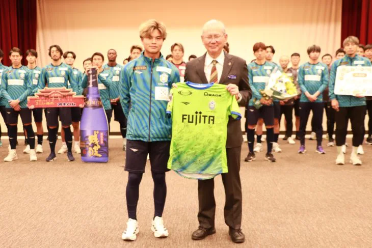 サッカー】湘南ベルマーレ歓迎セレモニー in 読谷村 | スポーツ